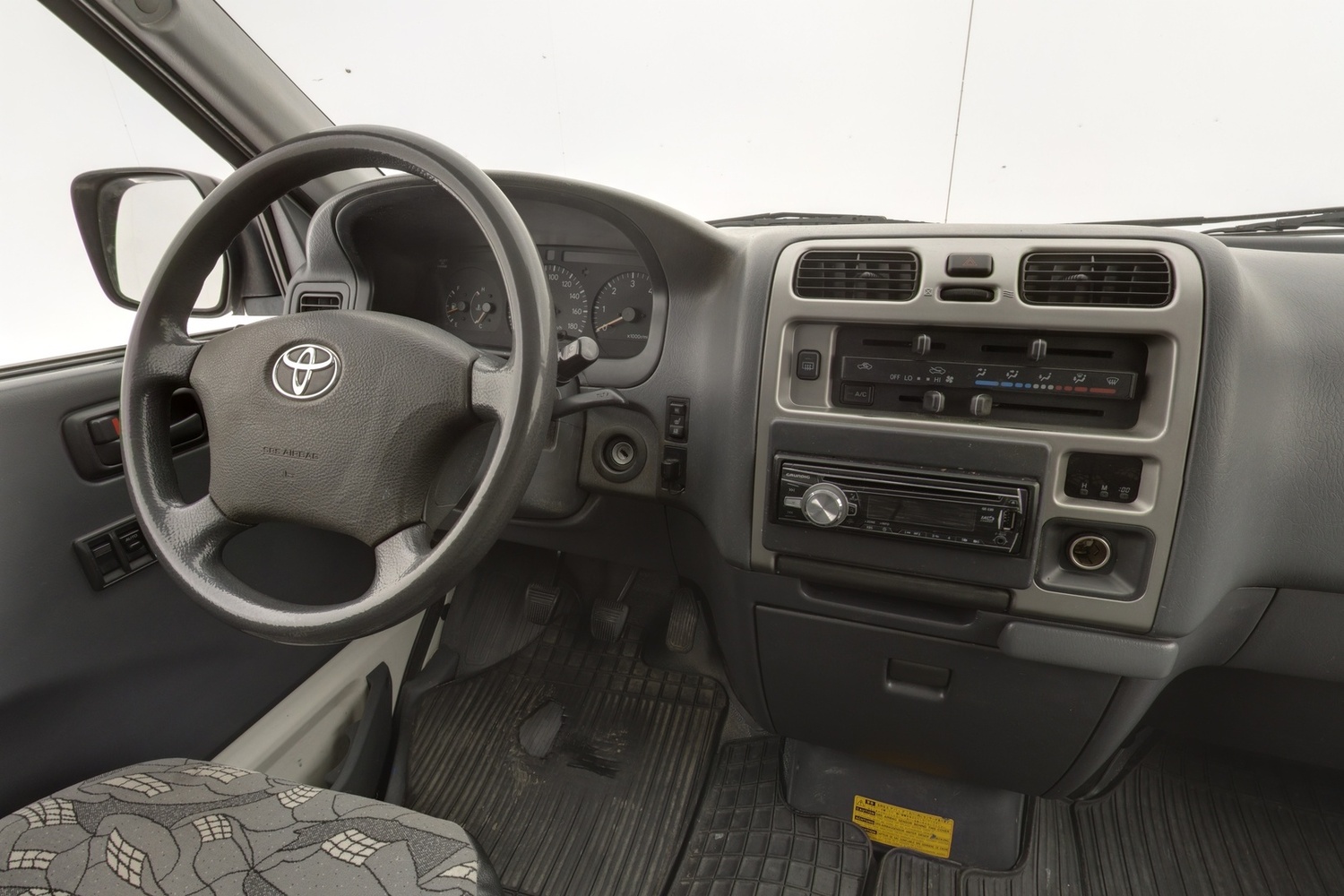 Toyota Hiace vaihtoauto