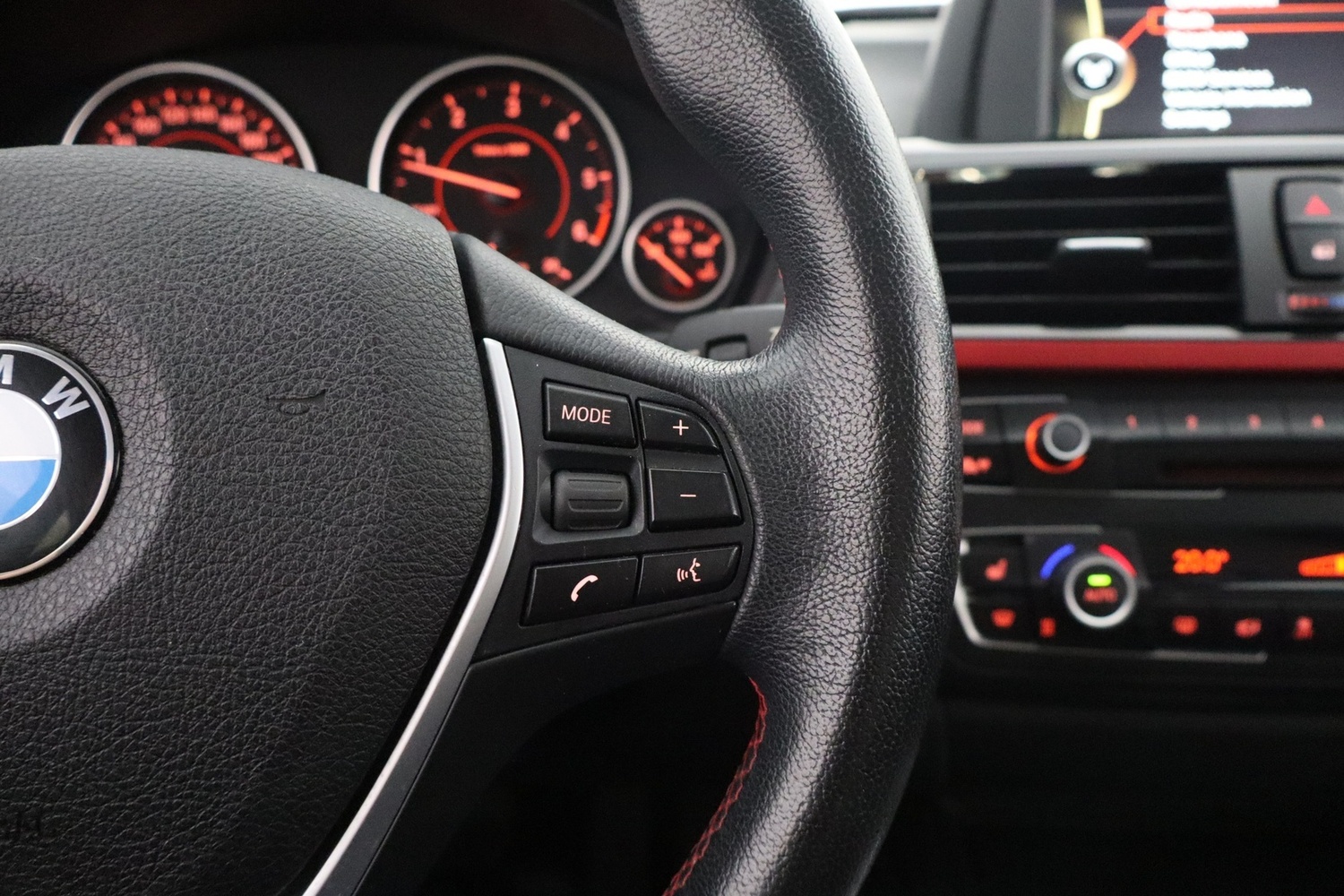 BMW 320 vaihtoauto