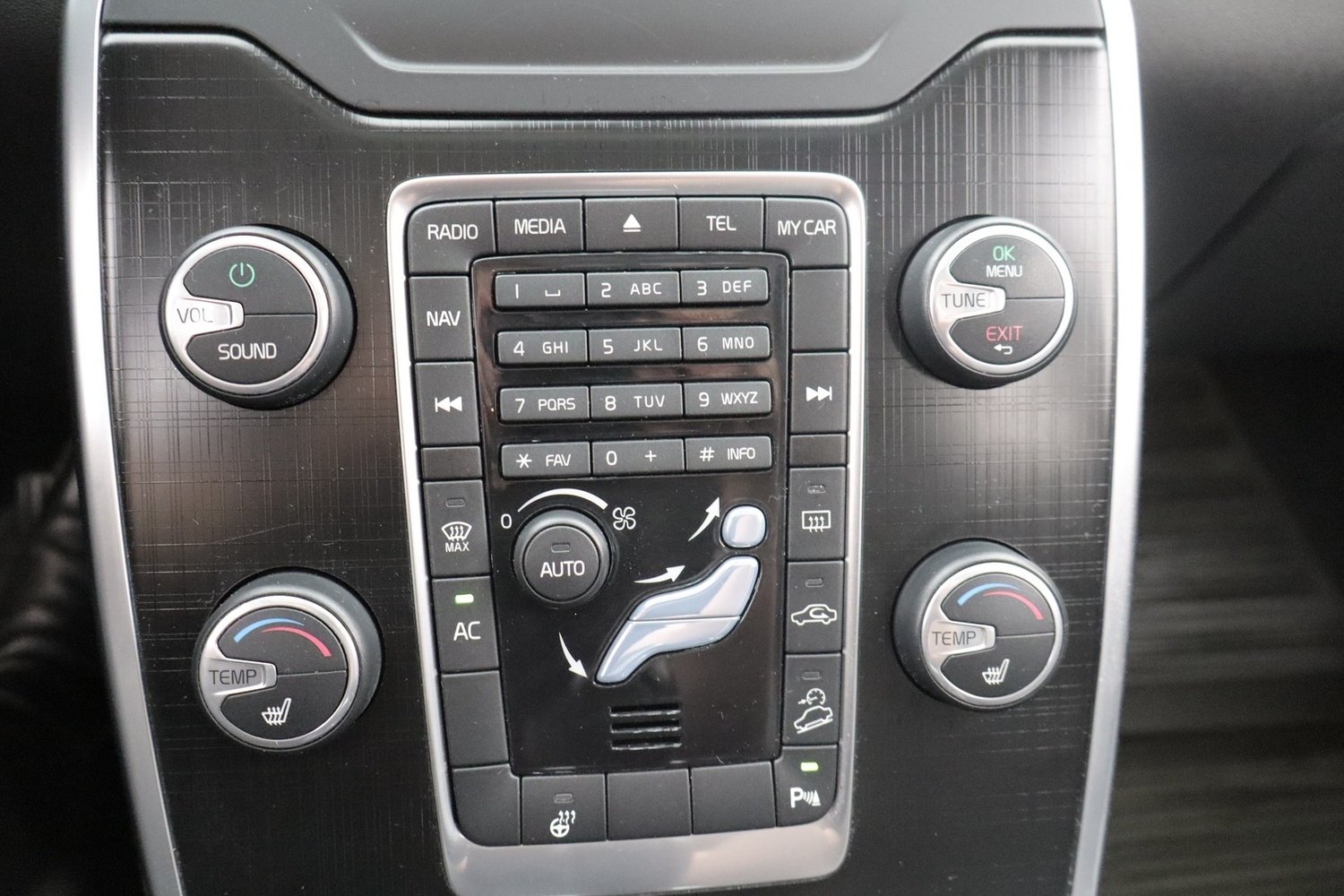 Volvo XC70 vaihtoauto