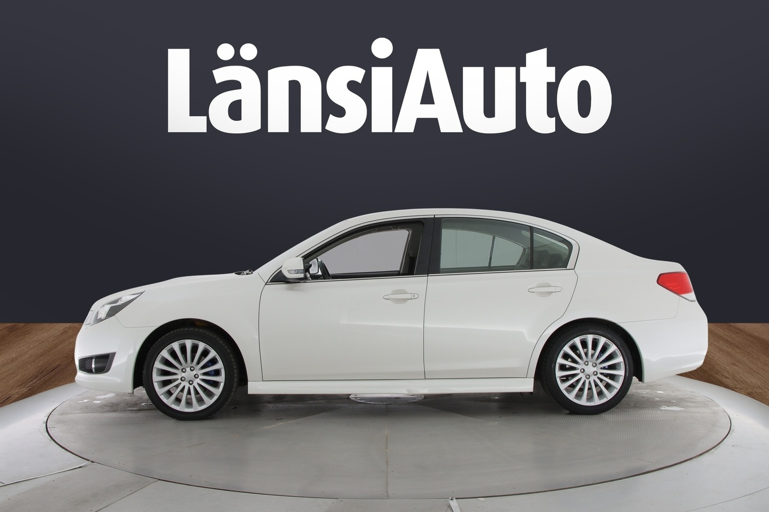Subaru Legacy vaihtoauto