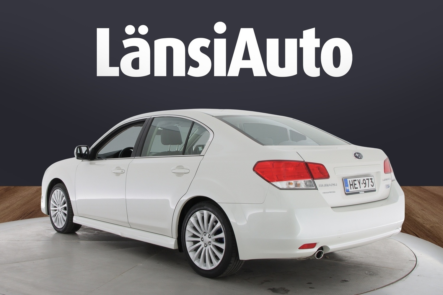 Subaru Legacy vaihtoauto