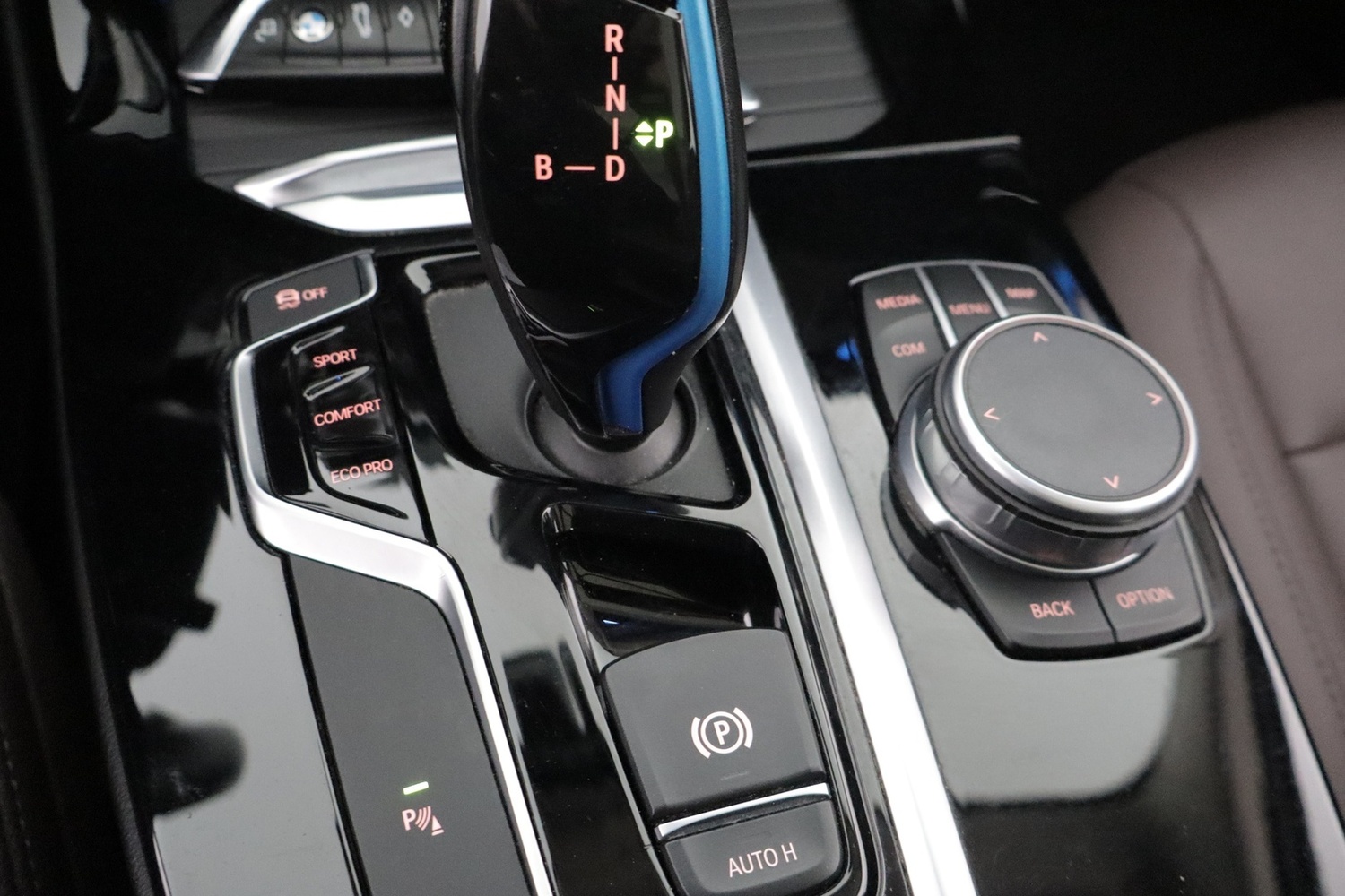 BMW iX3 vaihtoauto