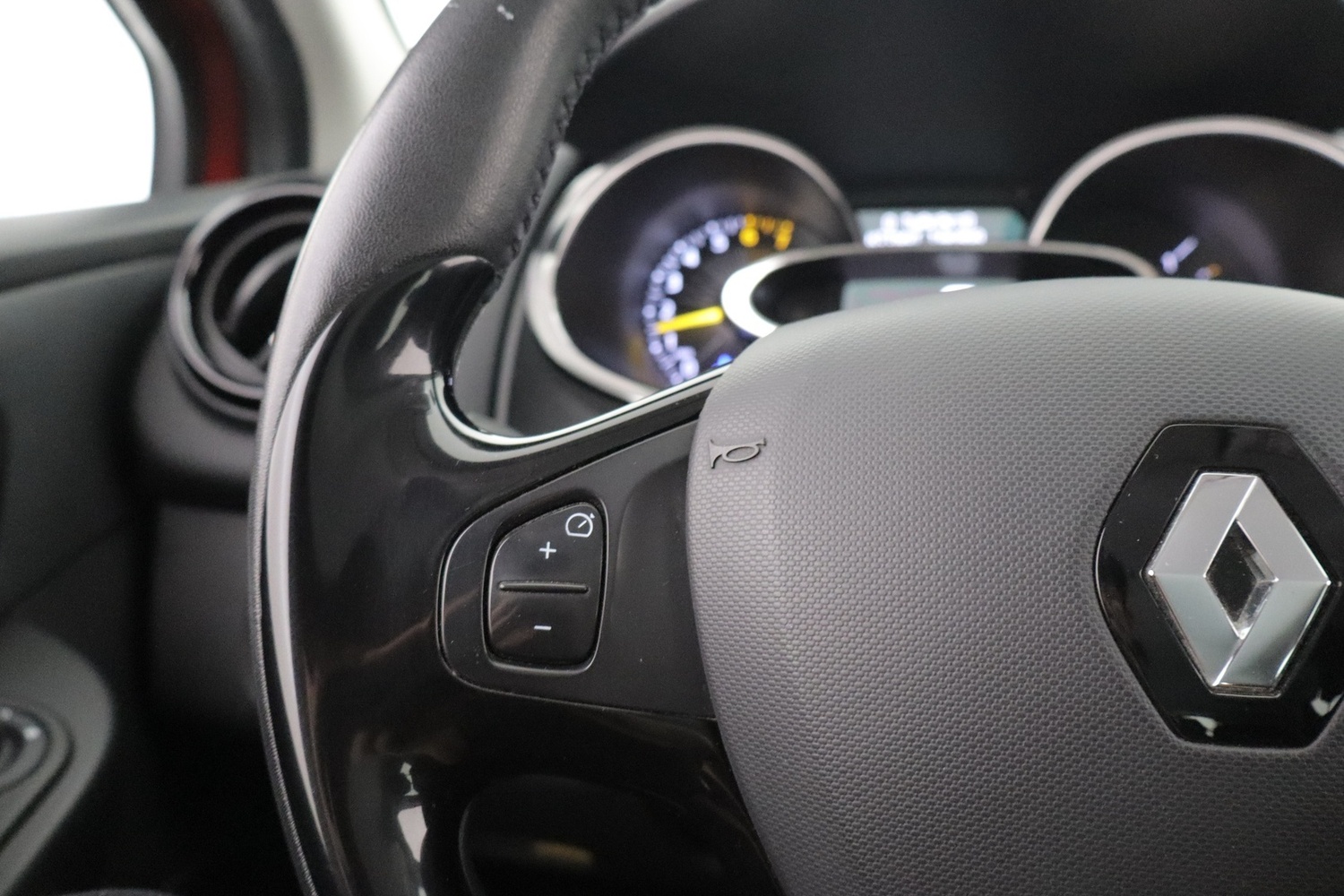 Renault Clio vaihtoauto