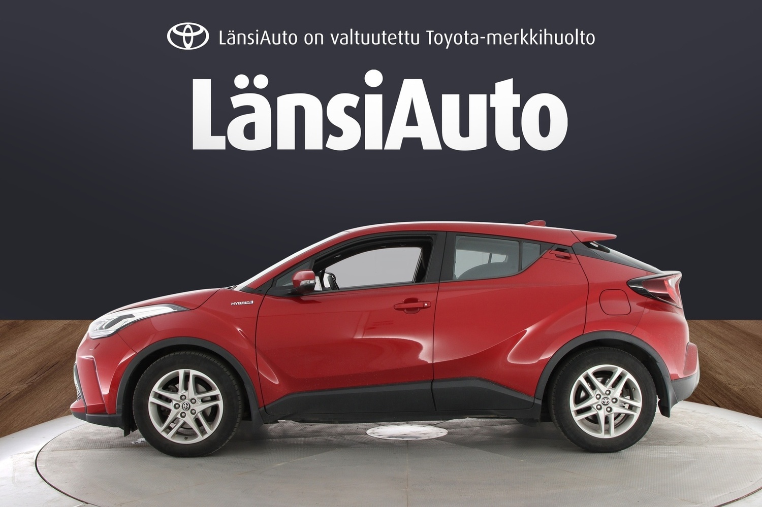 Toyota C-HR vaihtoauto