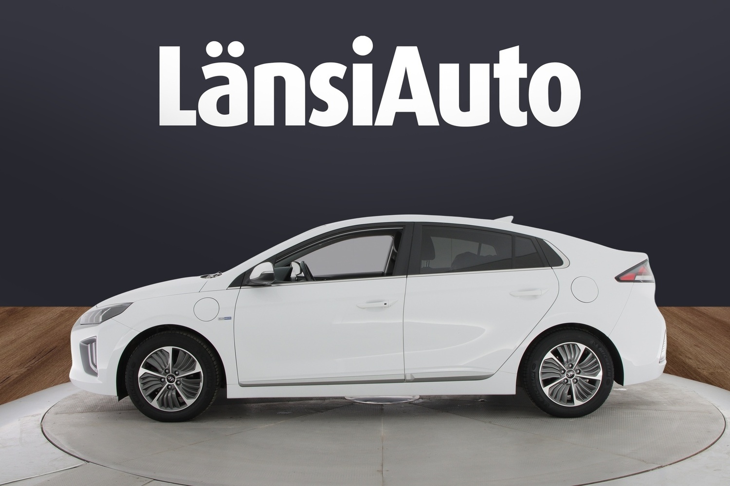 Hyundai IONIQ plug-in vaihtoauto