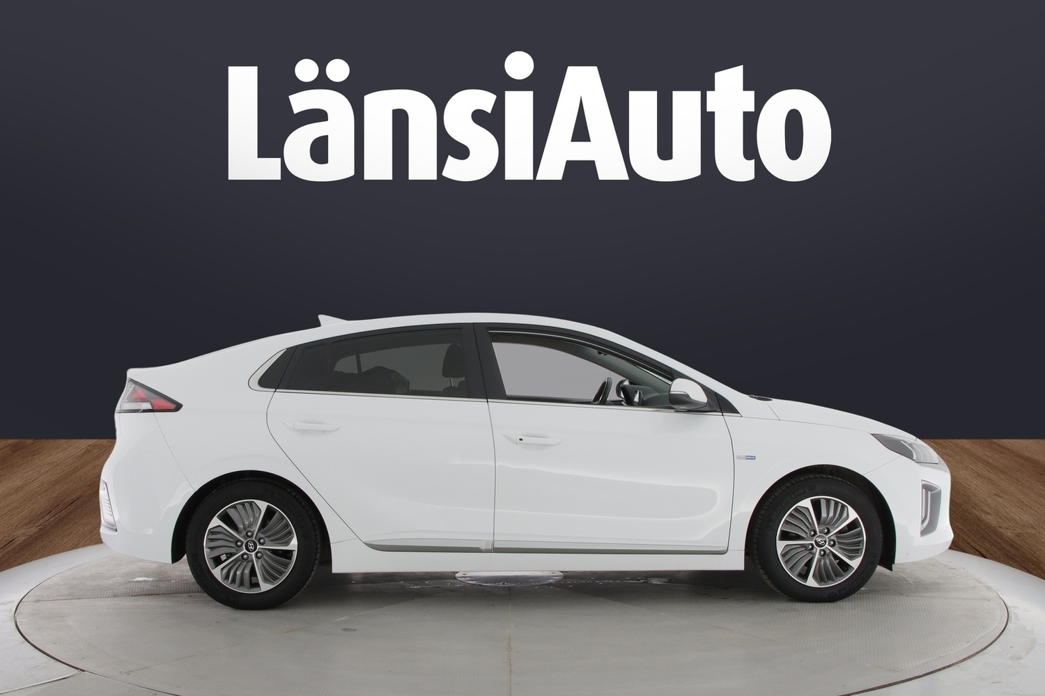Hyundai IONIQ plug-in vaihtoauto