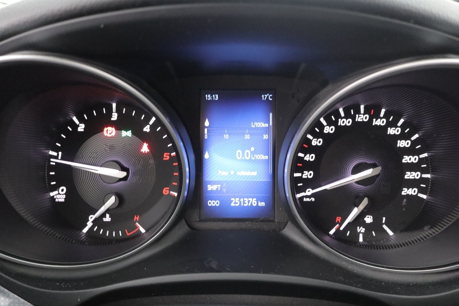 Toyota Avensis vaihtoauto