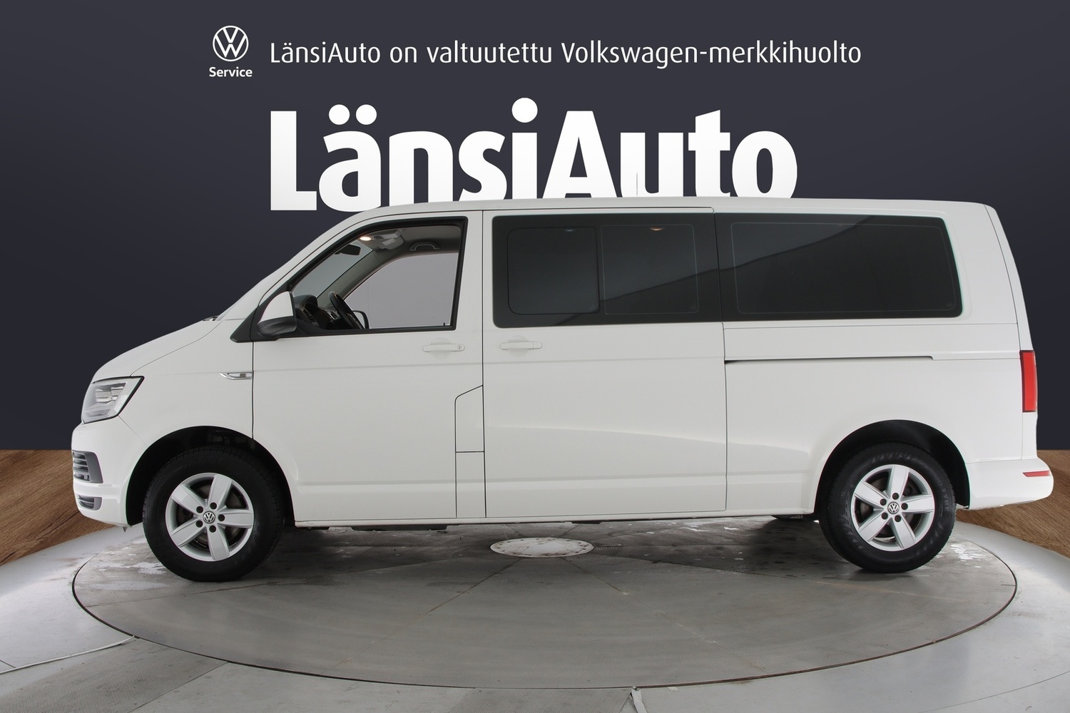 Volkswagen Caravelle vaihtoauto