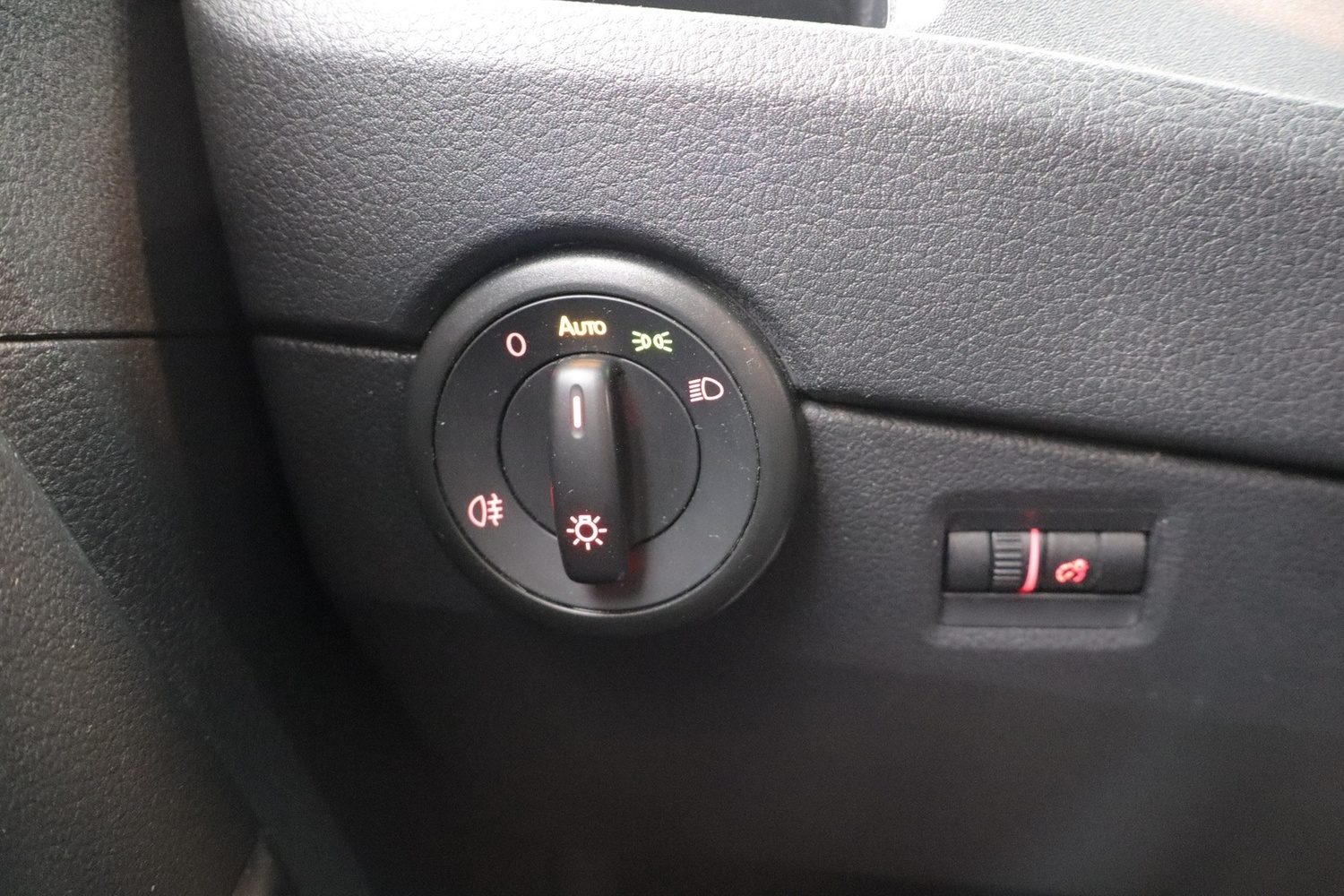 Volkswagen Caravelle vaihtoauto
