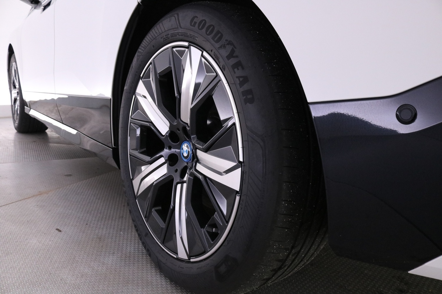 BMW iX vaihtoauto