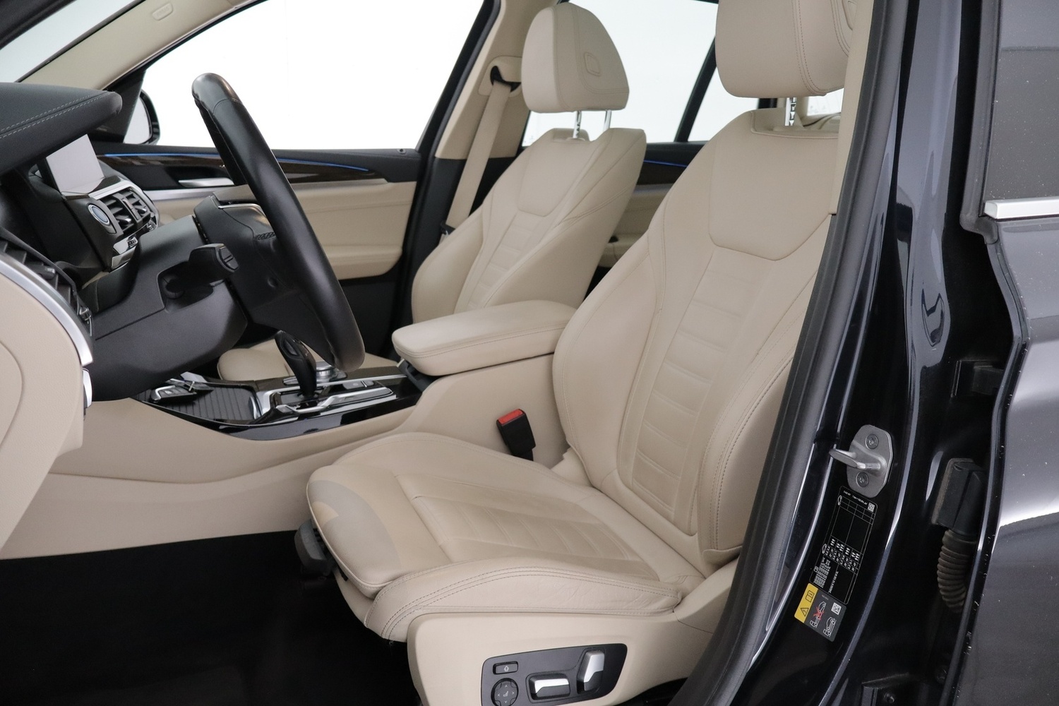 BMW iX3 vaihtoauto