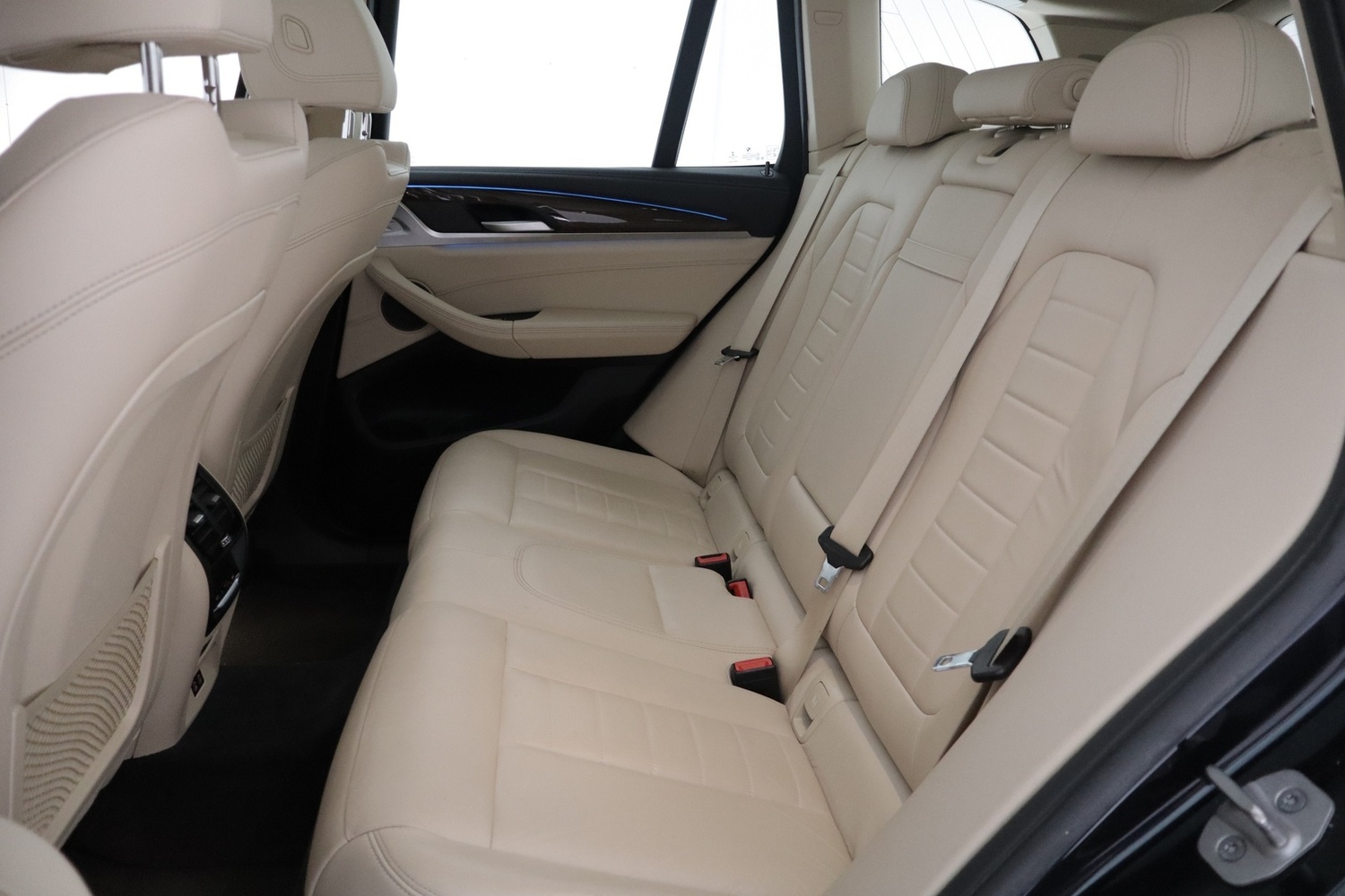 BMW iX3 vaihtoauto