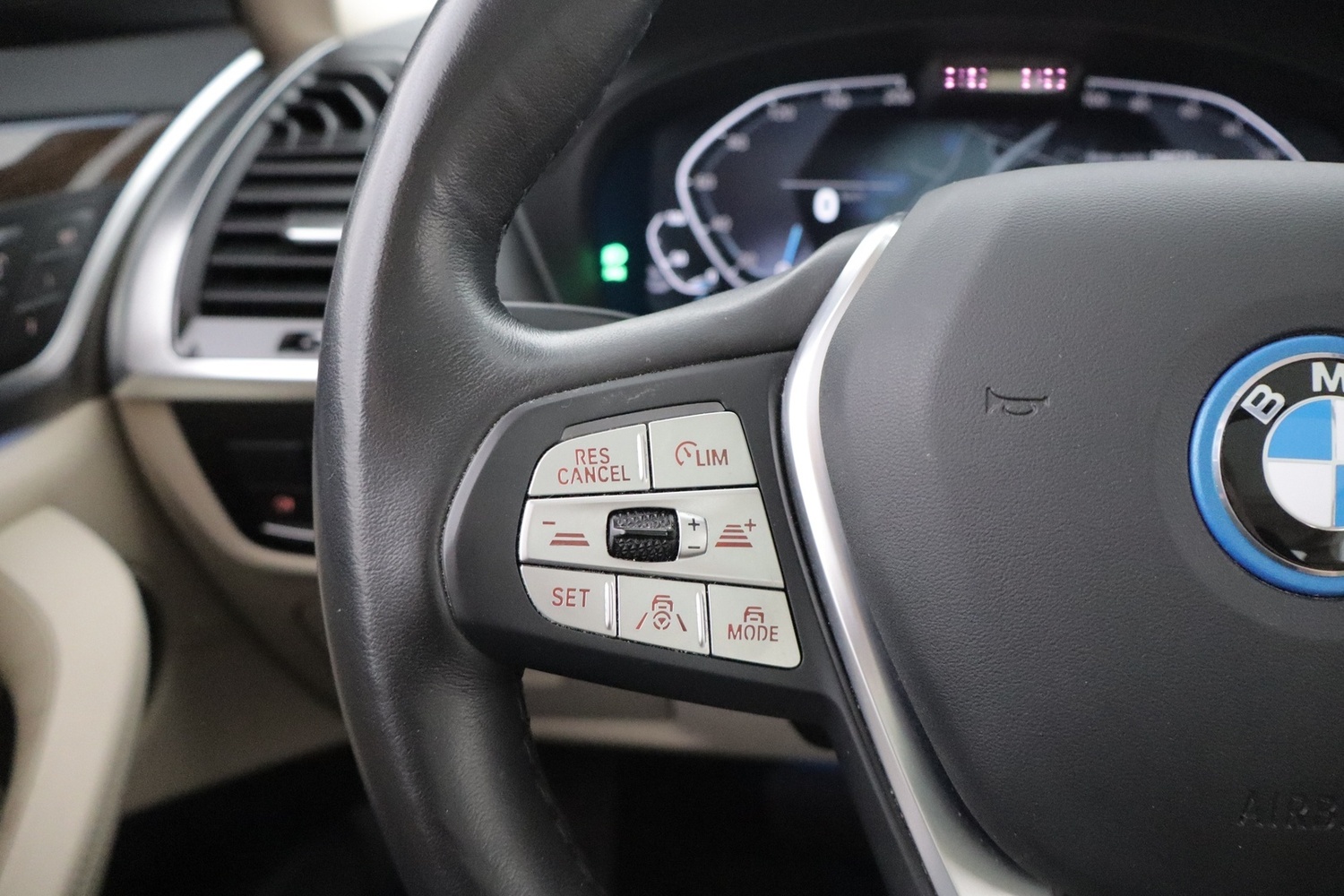 BMW iX3 vaihtoauto