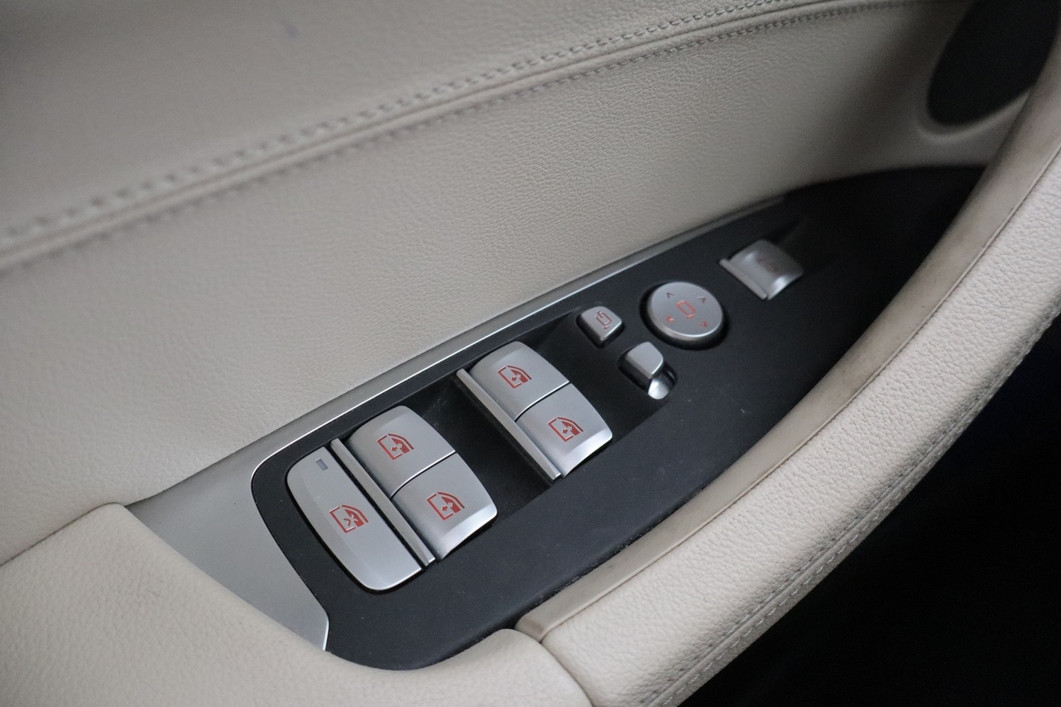 BMW iX3 vaihtoauto