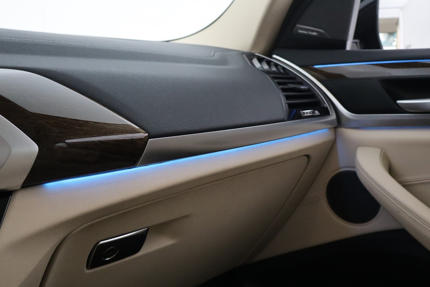 BMW iX3 vaihtoauto