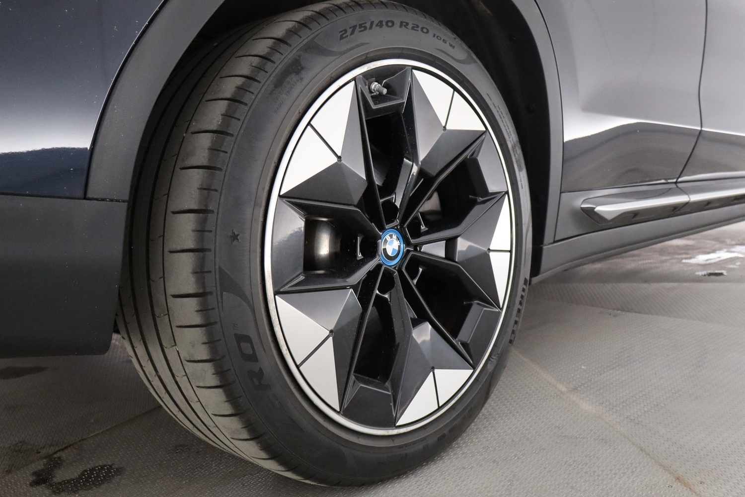 BMW iX3 vaihtoauto