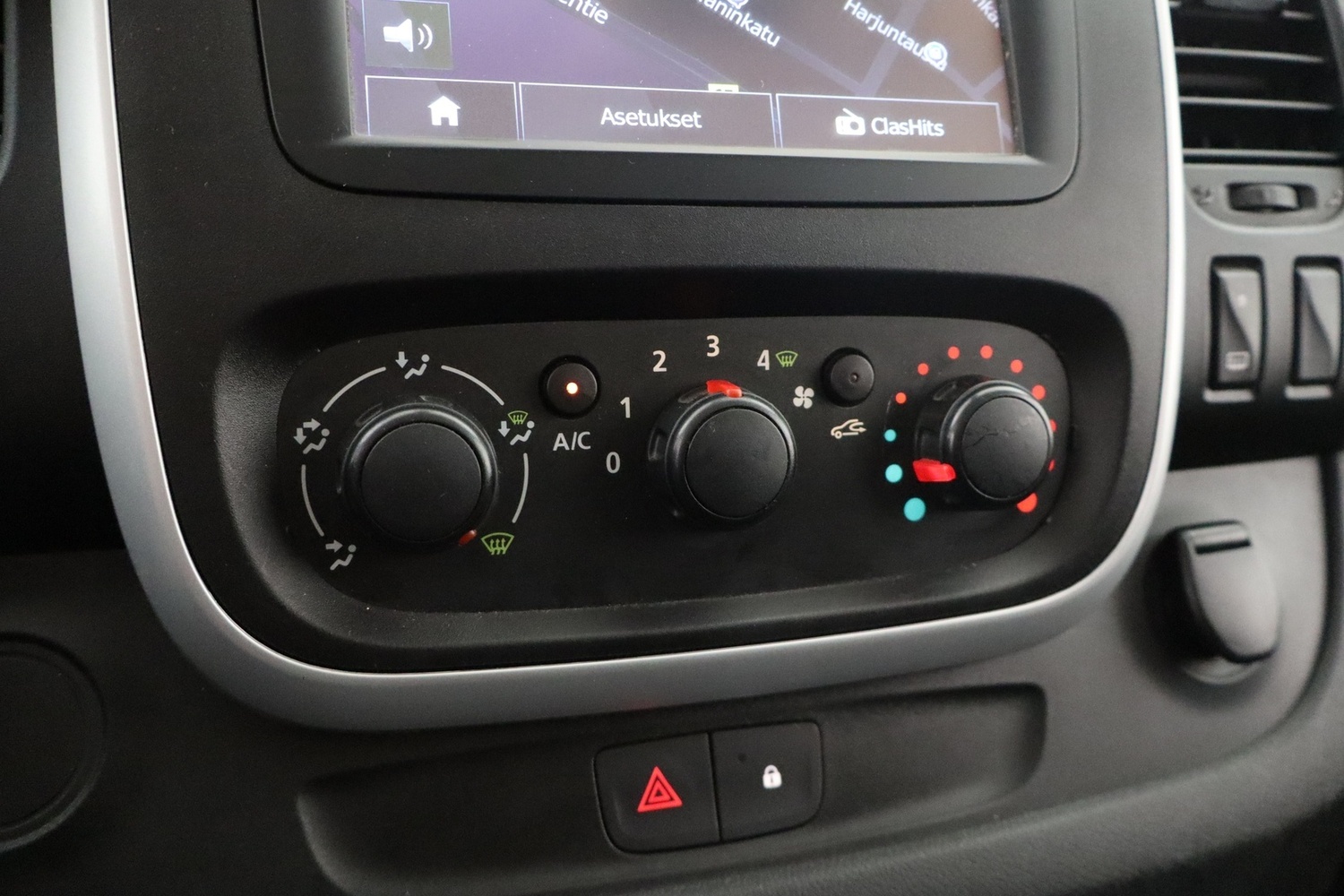 Renault Trafic vaihtoauto