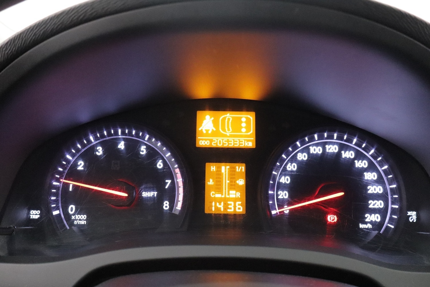 Toyota Avensis vaihtoauto