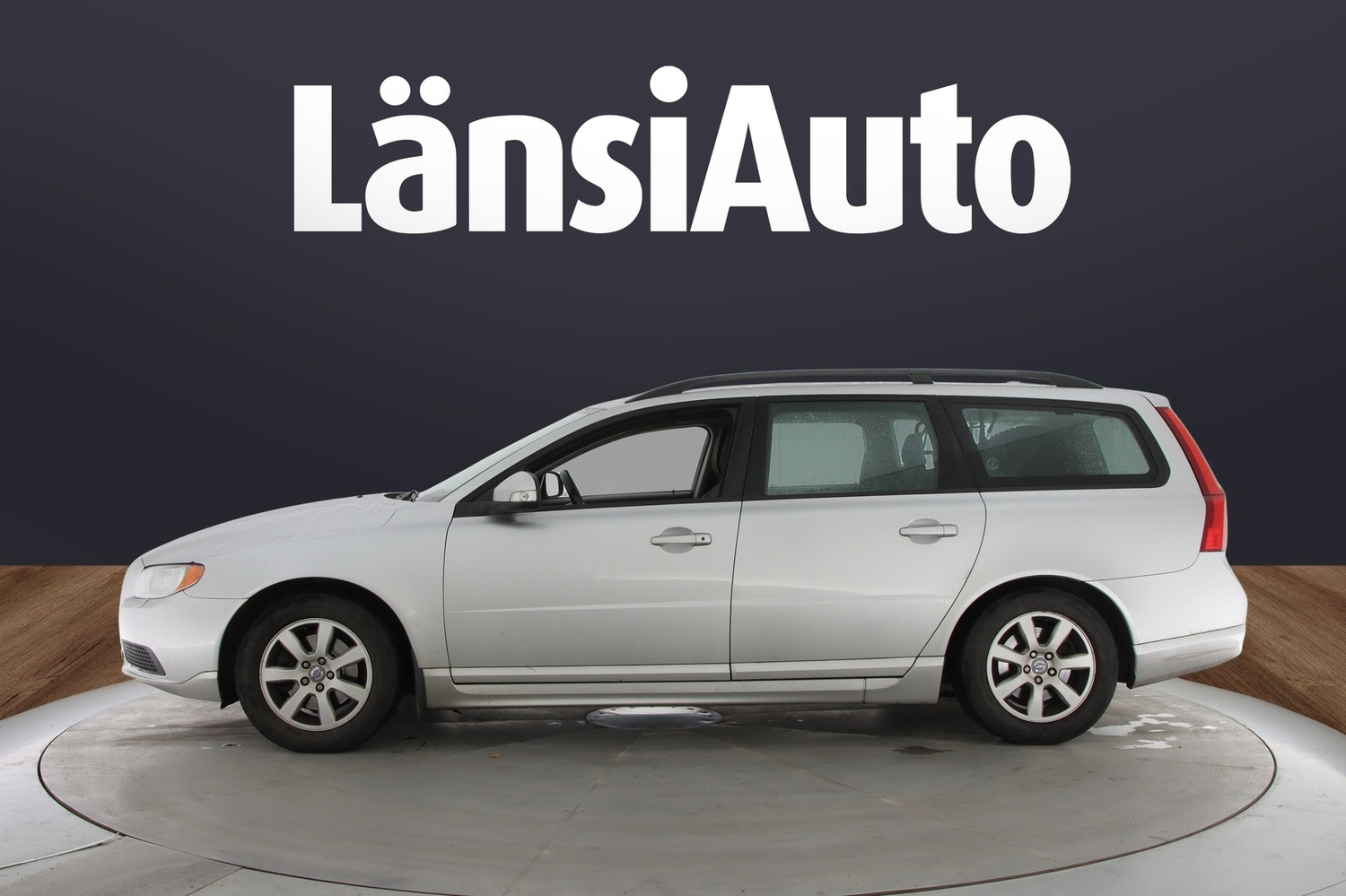 Volvo V70 vaihtoauto