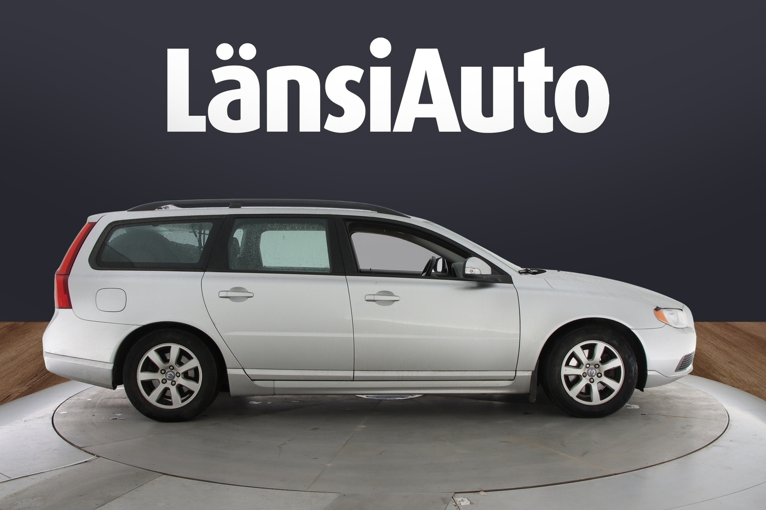 Volvo V70 vaihtoauto