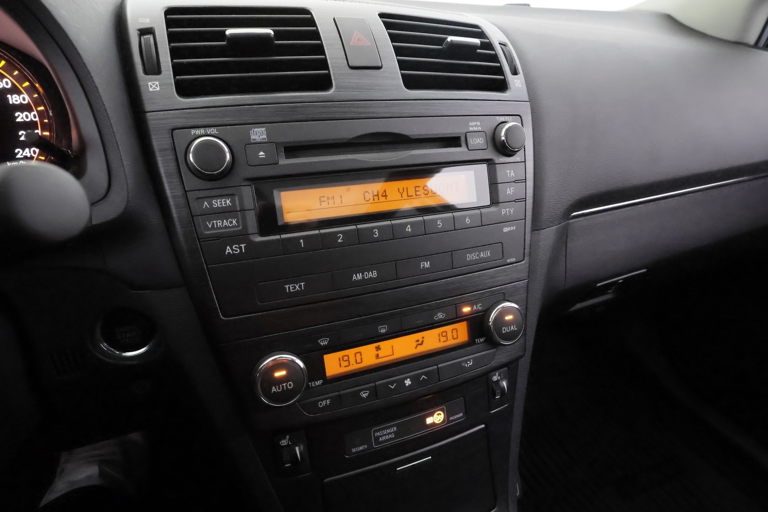 Toyota Avensis vaihtoauto