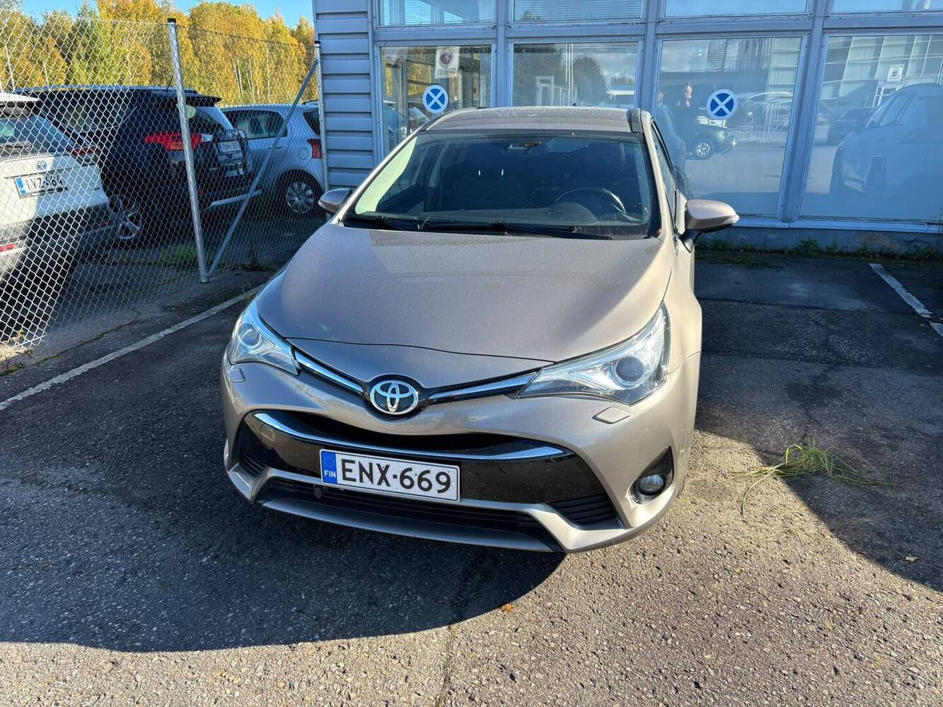 Toyota Avensis vaihtoauto