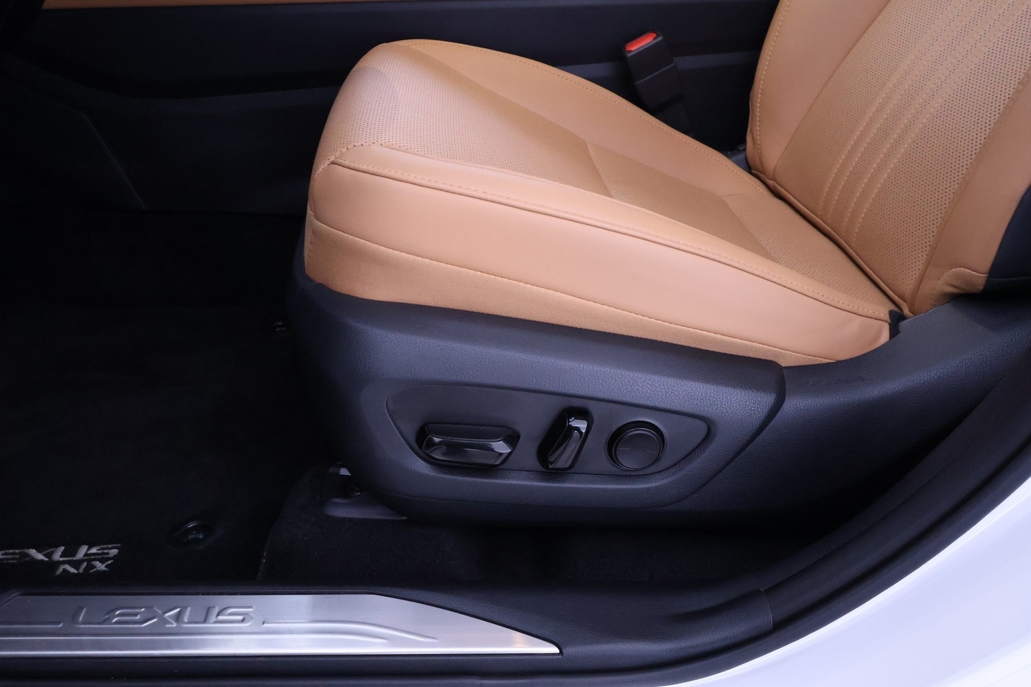 Lexus NX vaihtoauto