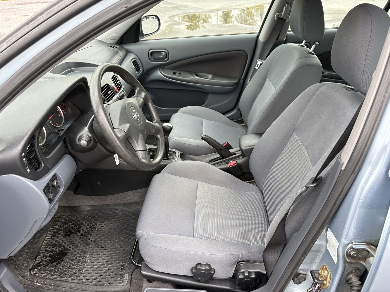 Nissan Almera vaihtoauto