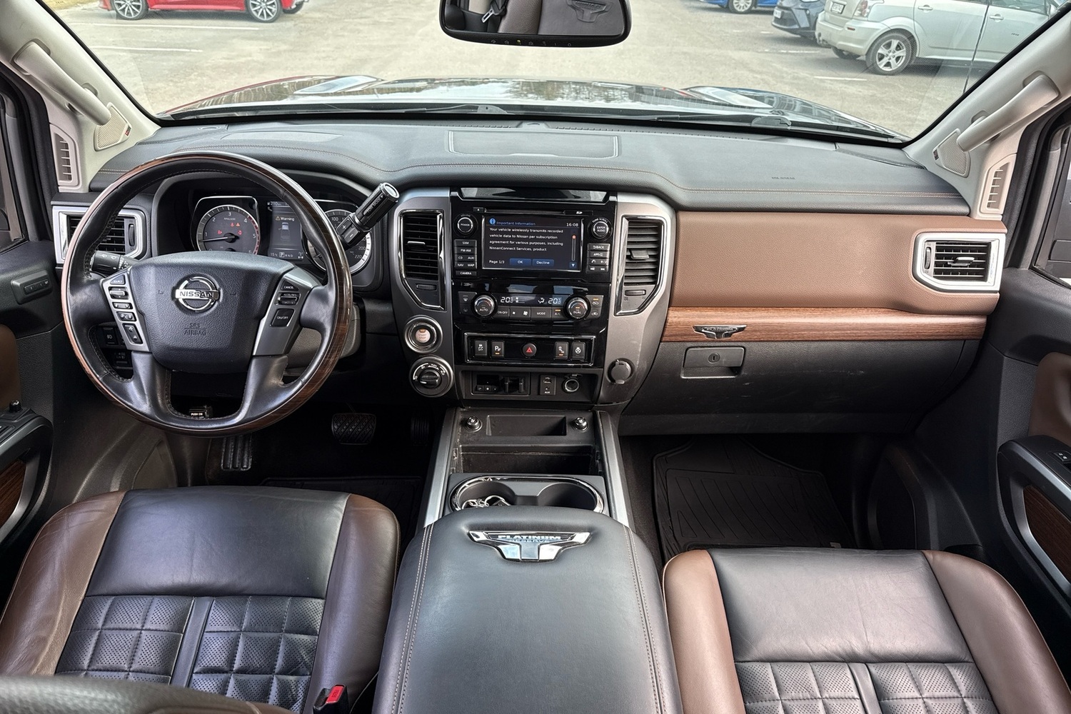 Nissan Titan vaihtoauto