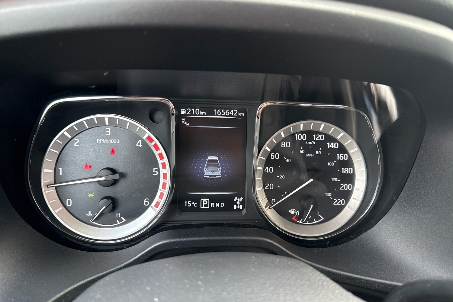 Nissan Titan vaihtoauto