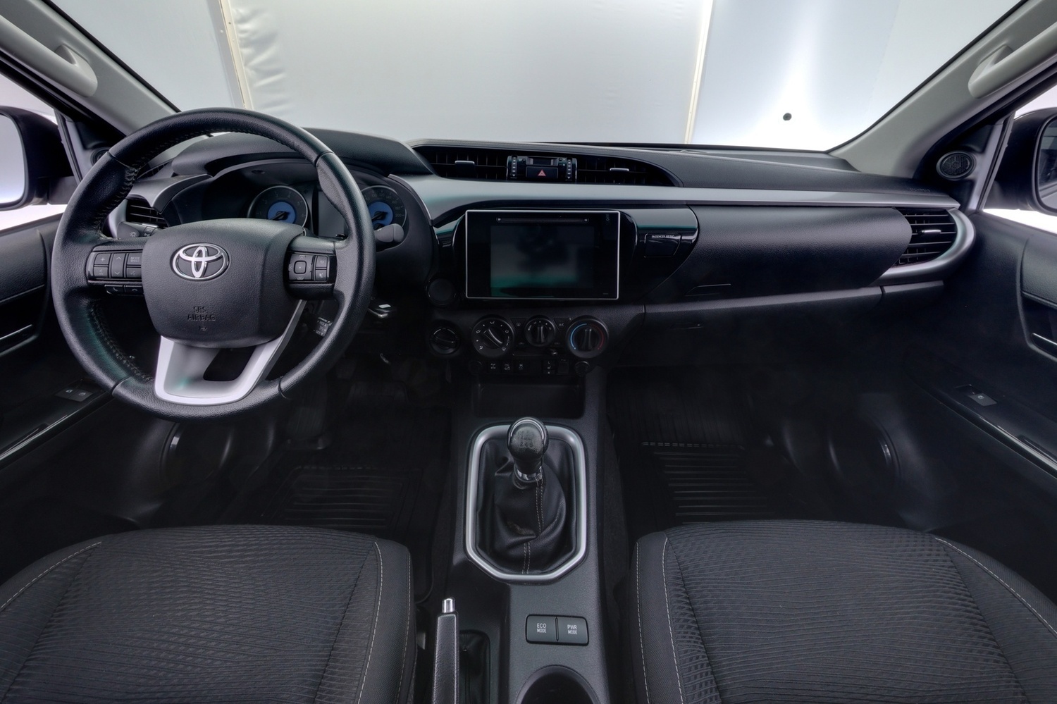 Toyota Hilux vaihtoauto