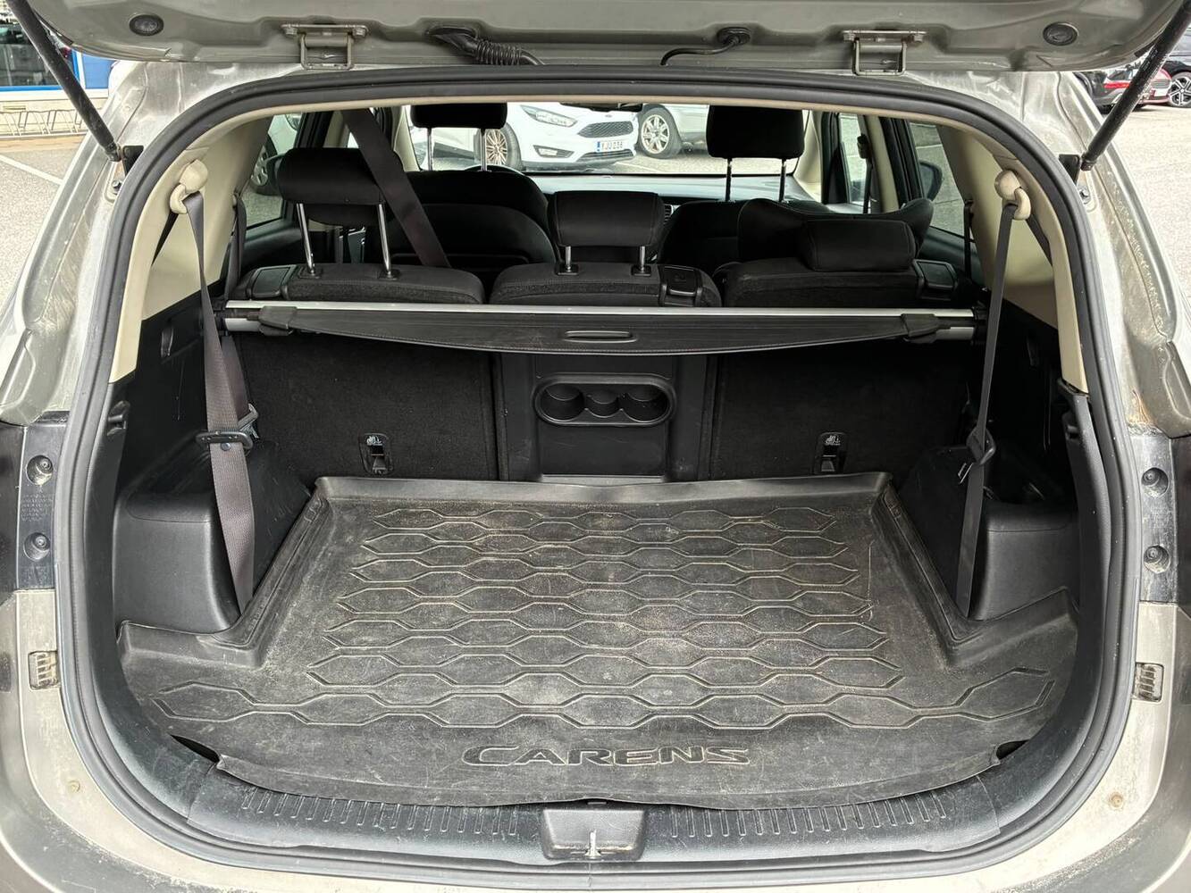 Kia Carens vaihtoauto