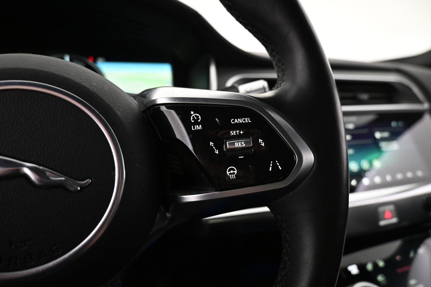 Jaguar I-PACE vaihtoauto