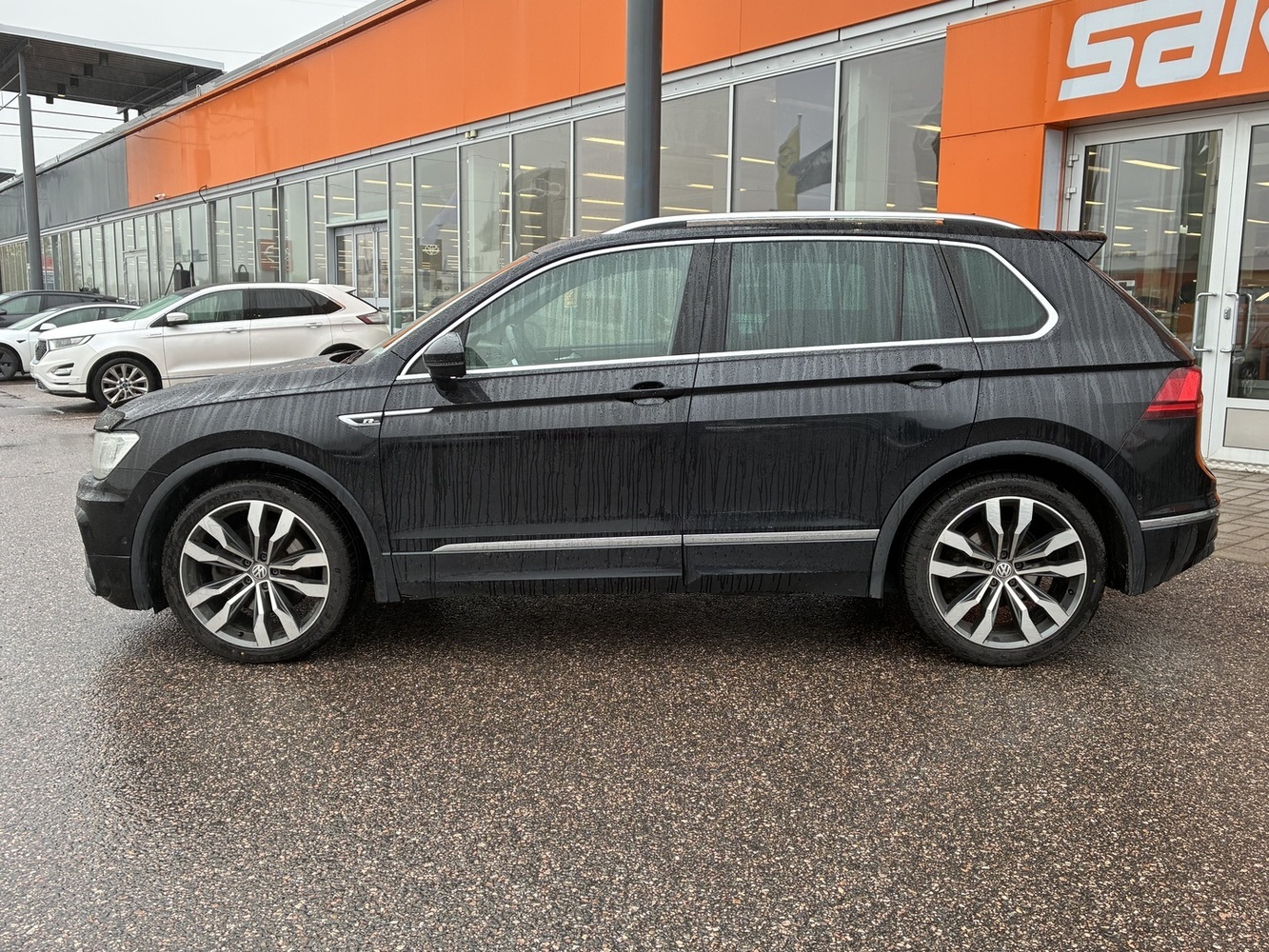 Volkswagen Tiguan vaihtoauto