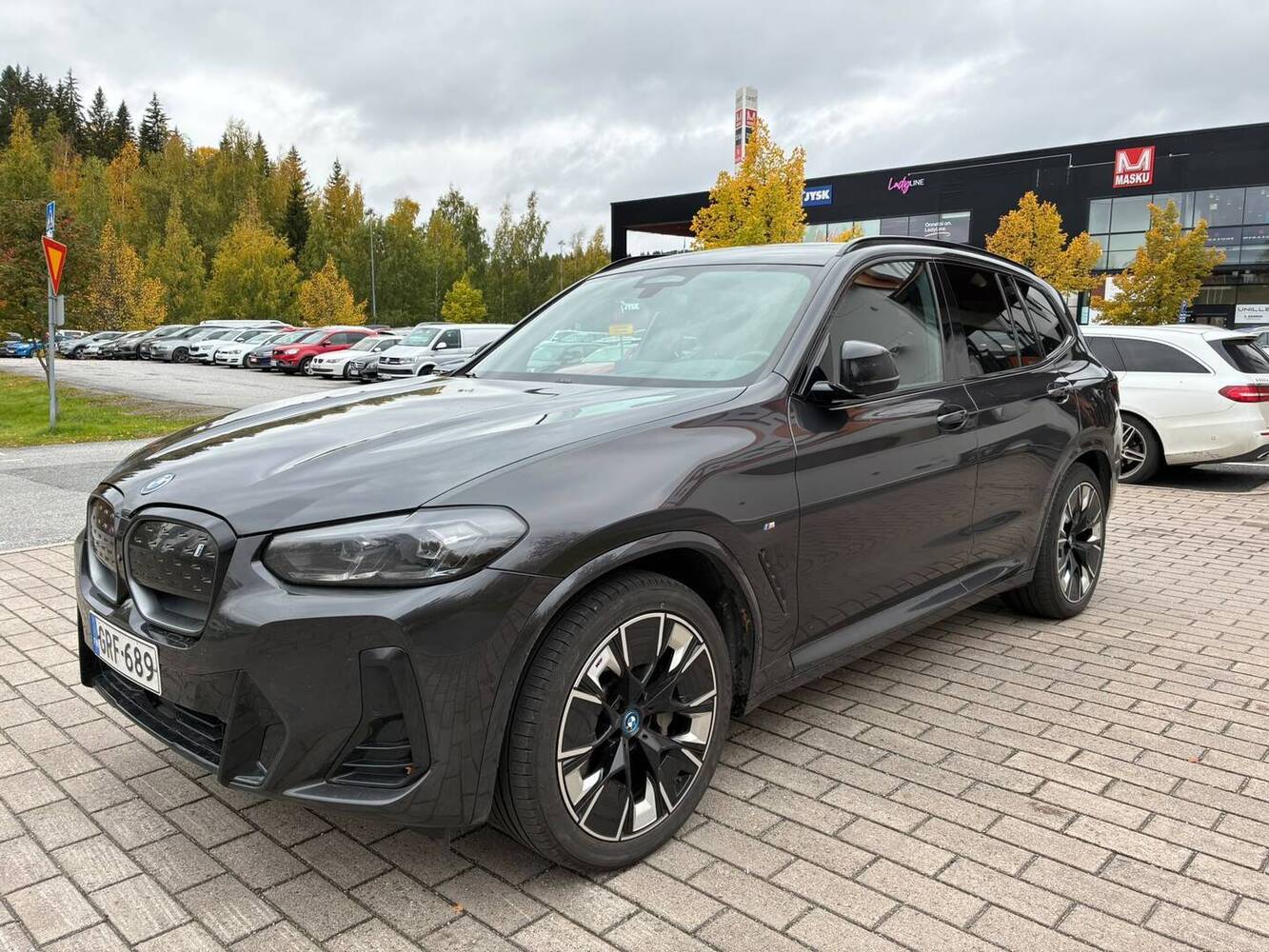 BMW iX3 vaihtoauto