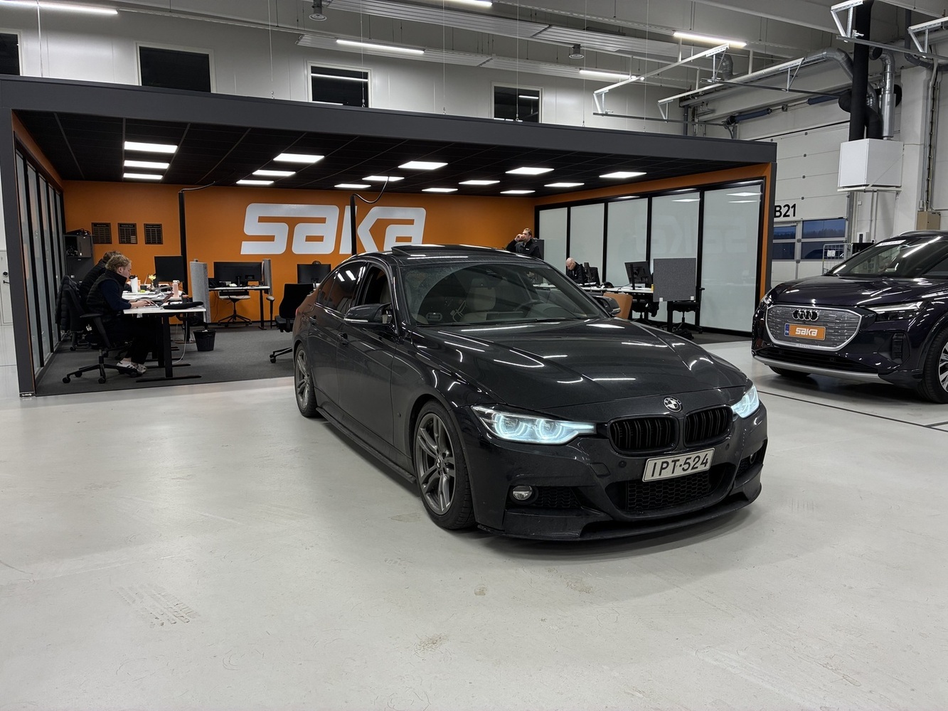 BMW 330 vaihtoauto