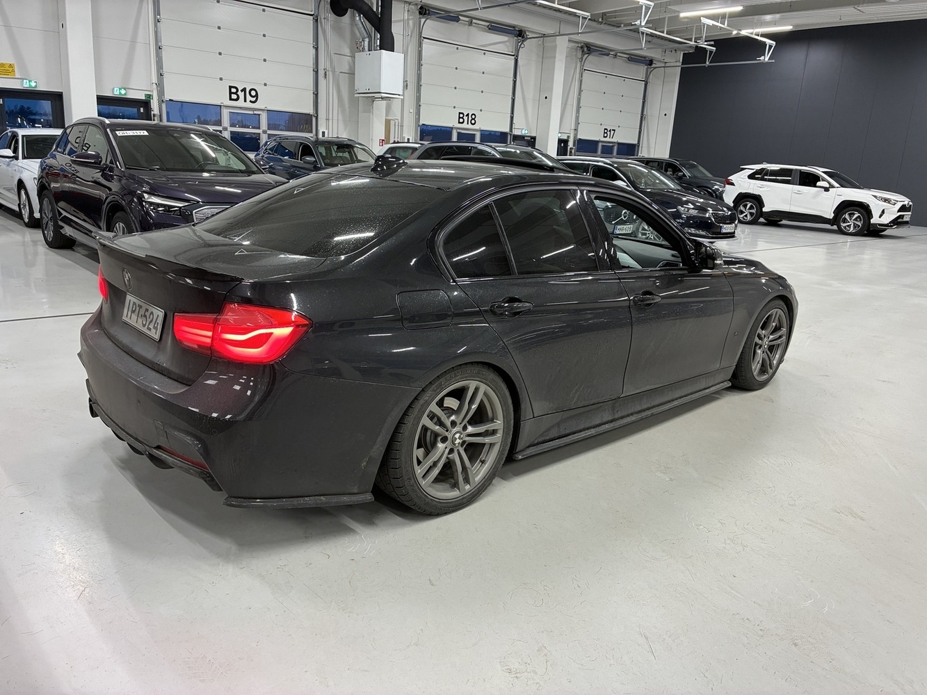 BMW 330 vaihtoauto