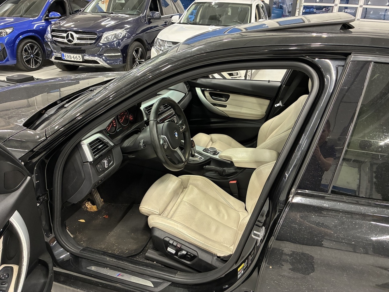 BMW 330 vaihtoauto