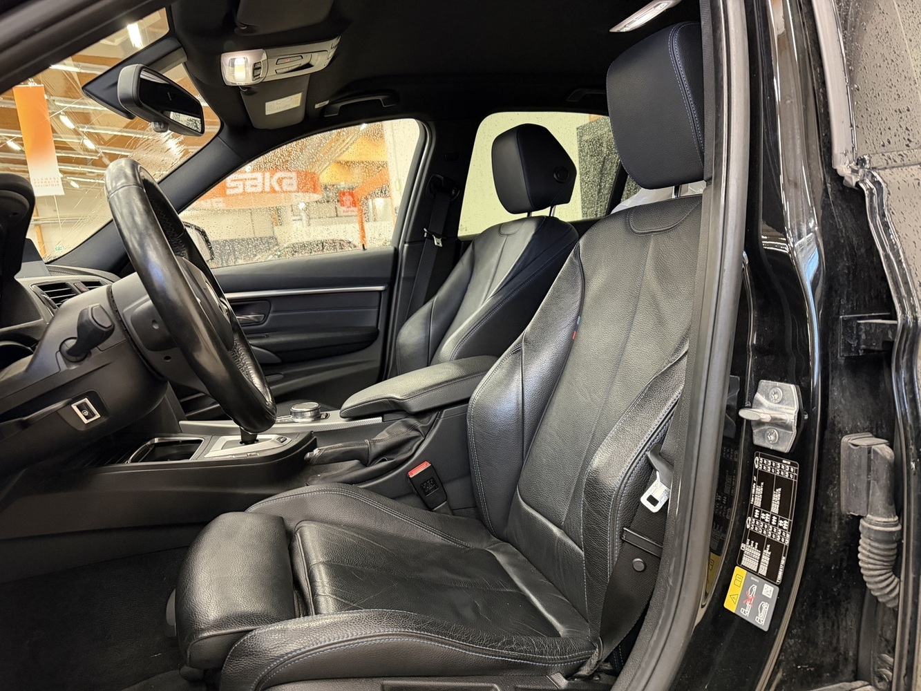 BMW 330 vaihtoauto