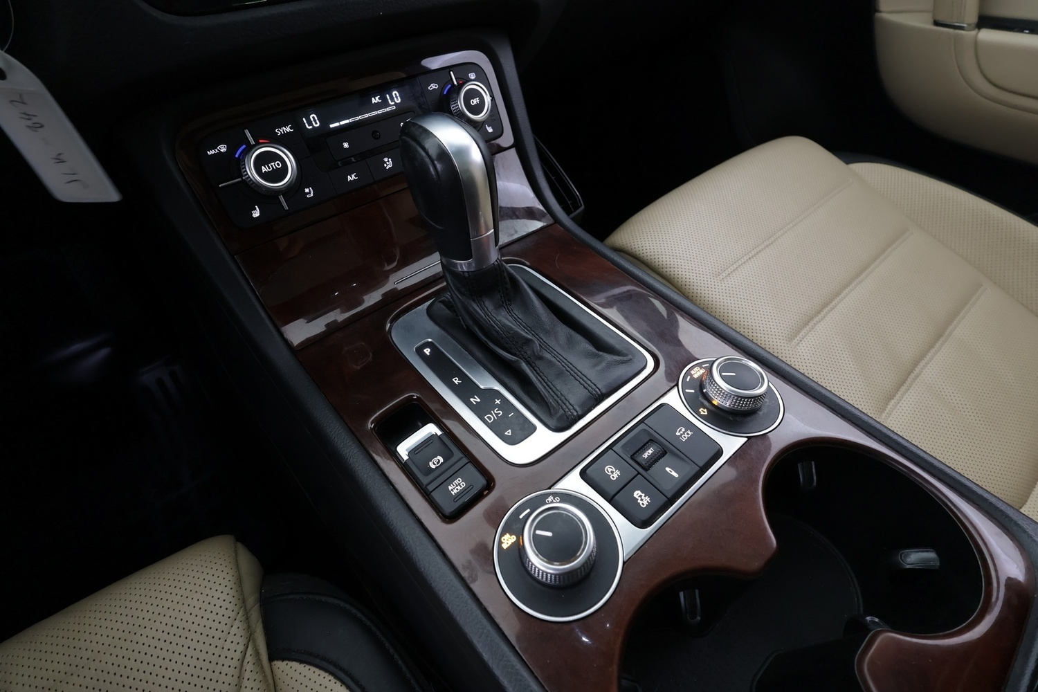 Volkswagen Touareg vaihtoauto