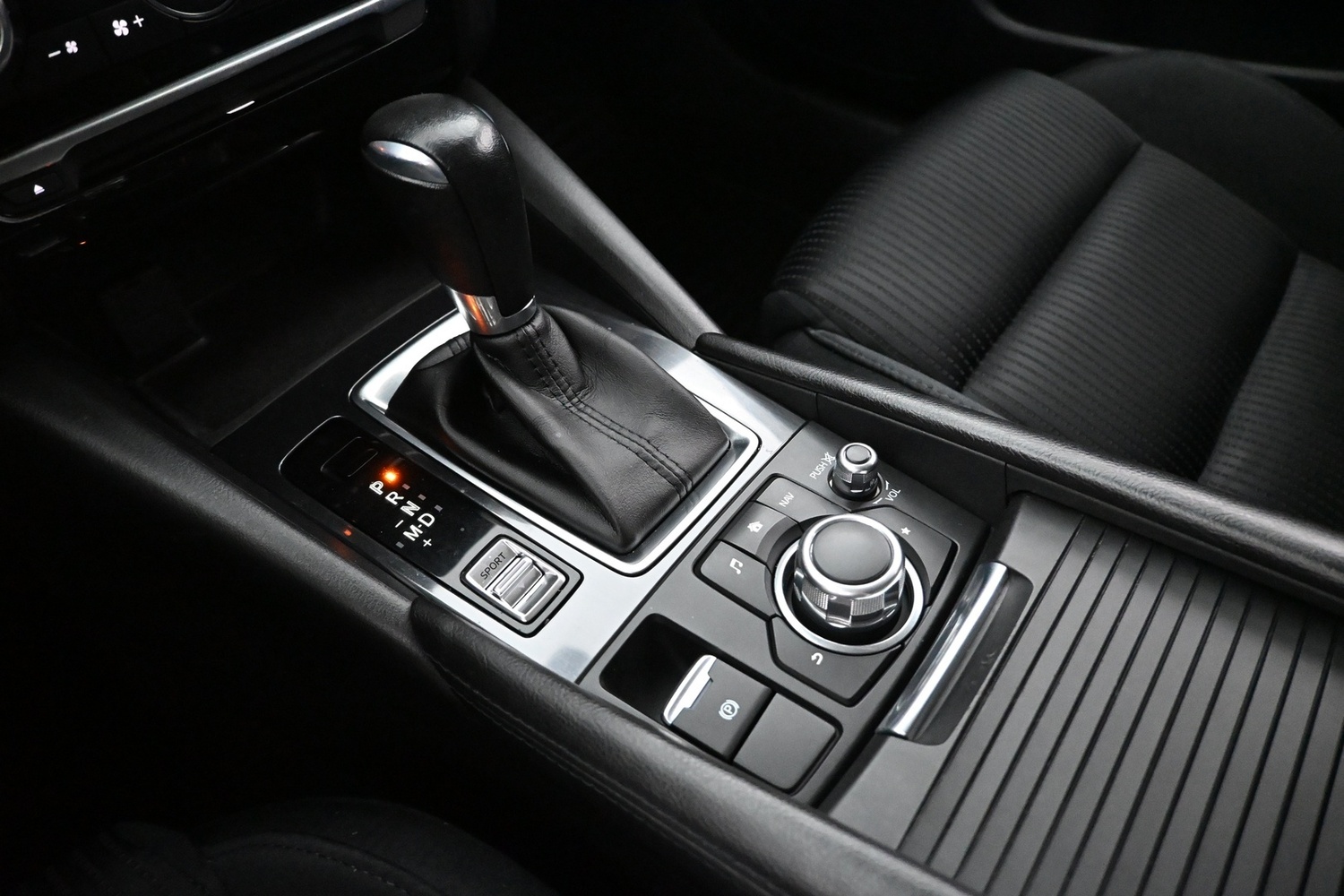 Mazda 6 vaihtoauto