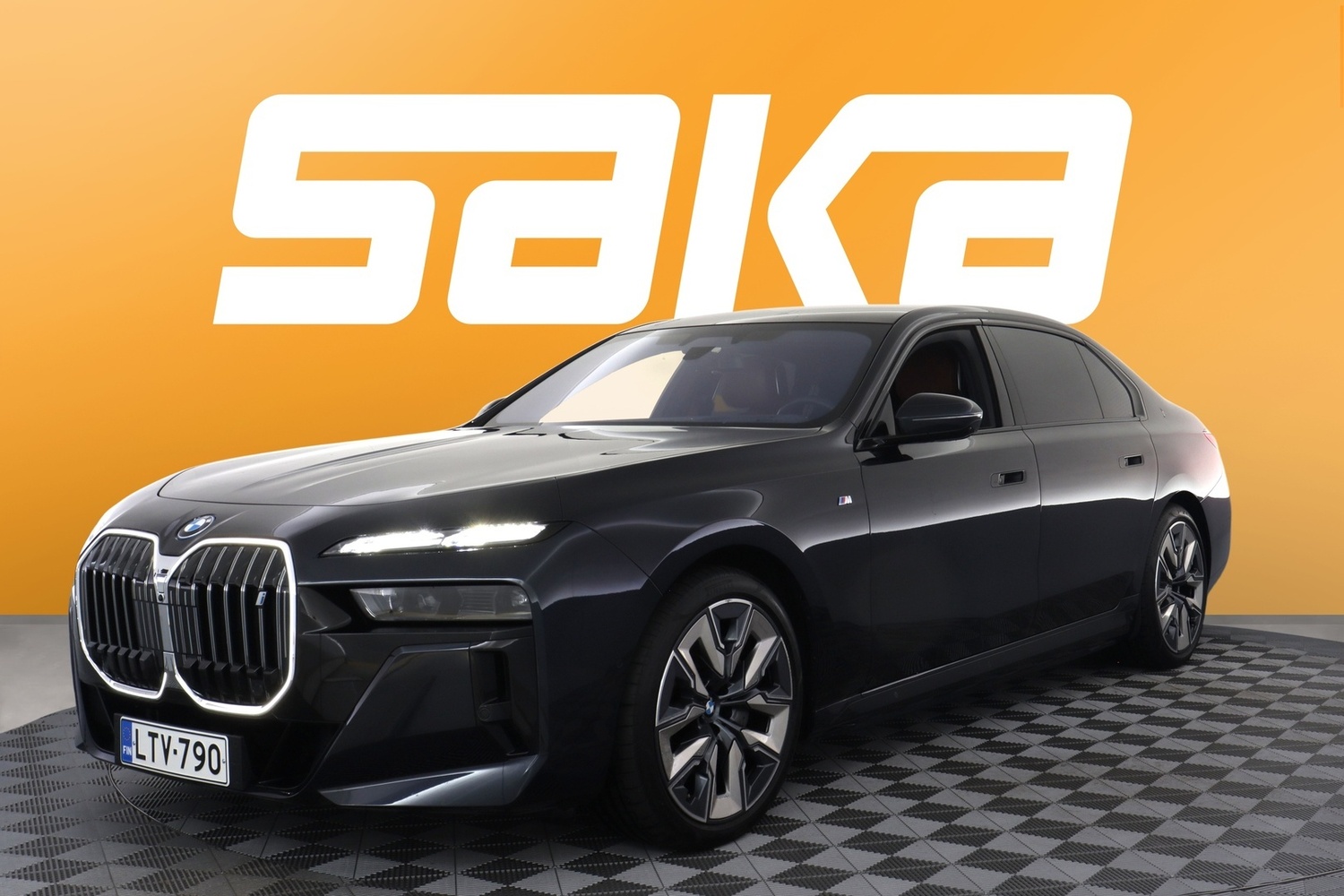 BMW i7 vaihtoauto