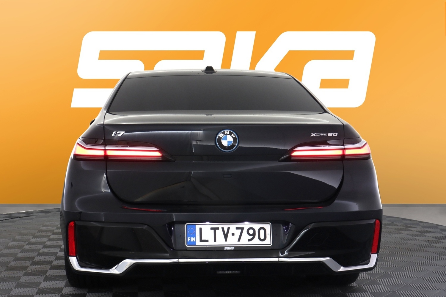 BMW i7 vaihtoauto