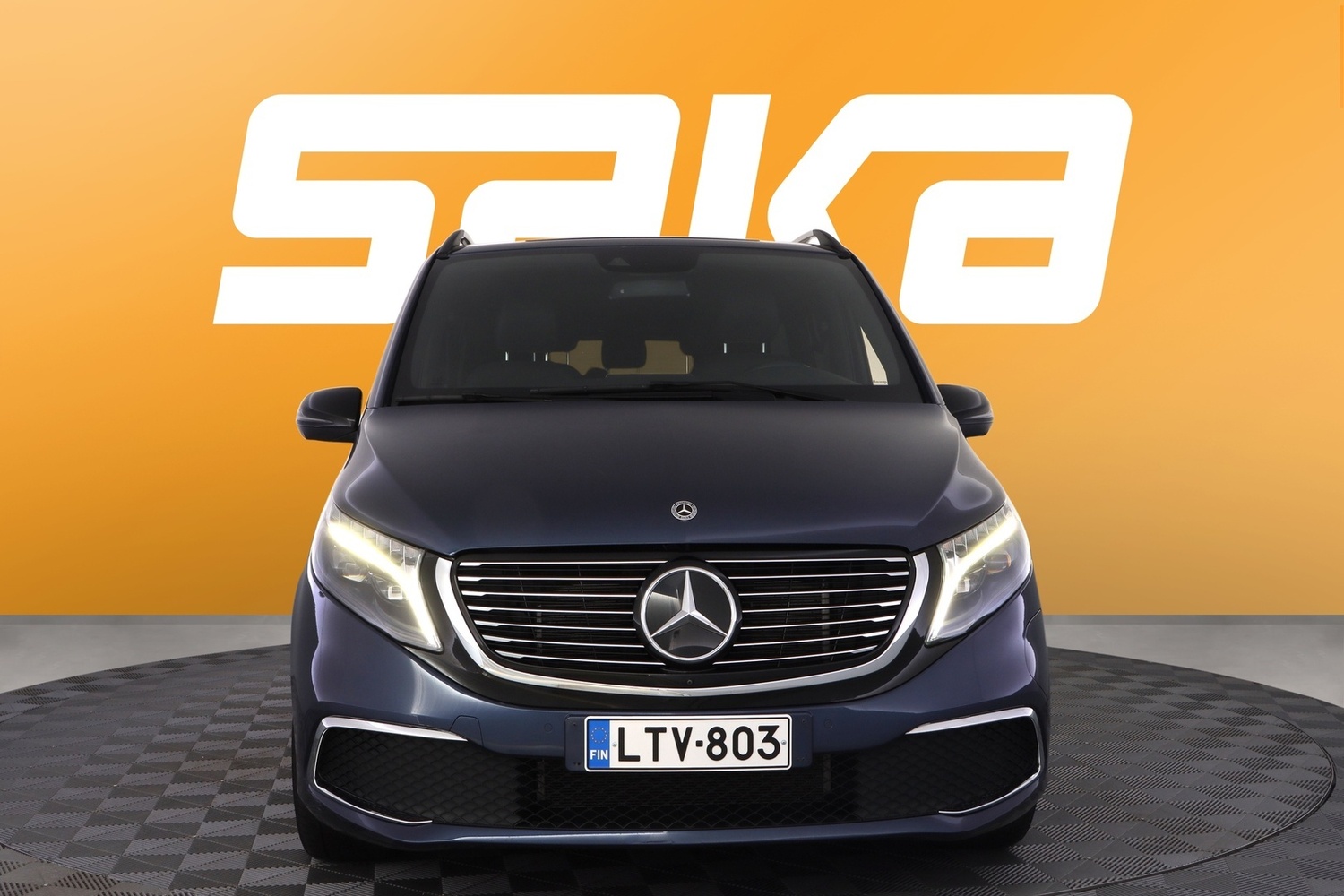 Mercedes-Benz EQV vaihtoauto