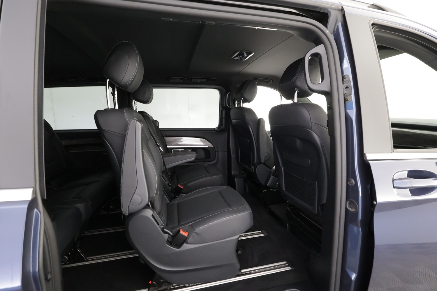 Mercedes-Benz EQV vaihtoauto