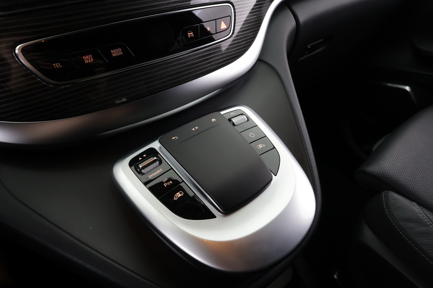 Mercedes-Benz EQV vaihtoauto