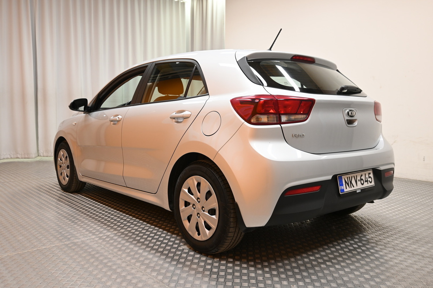 Kia Rio vaihtoauto