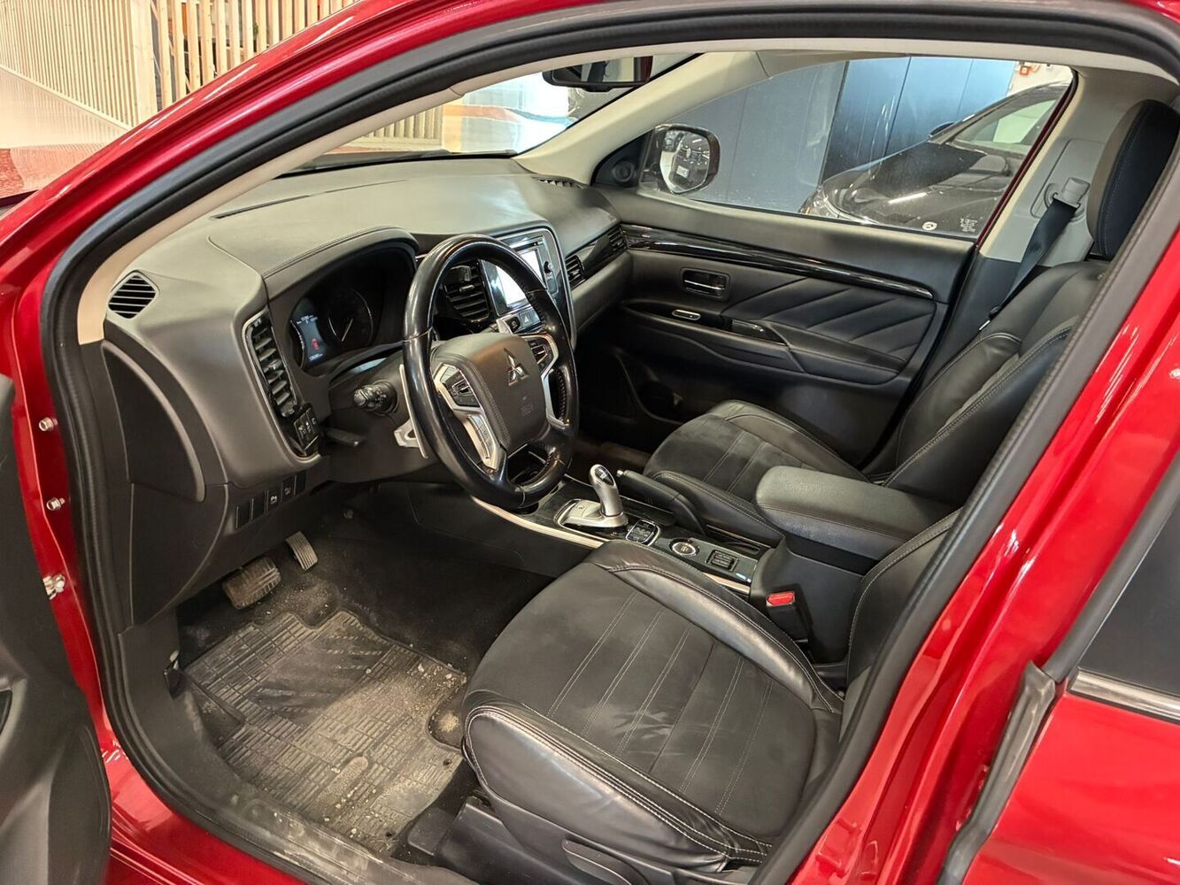 Mitsubishi Outlander vaihtoauto