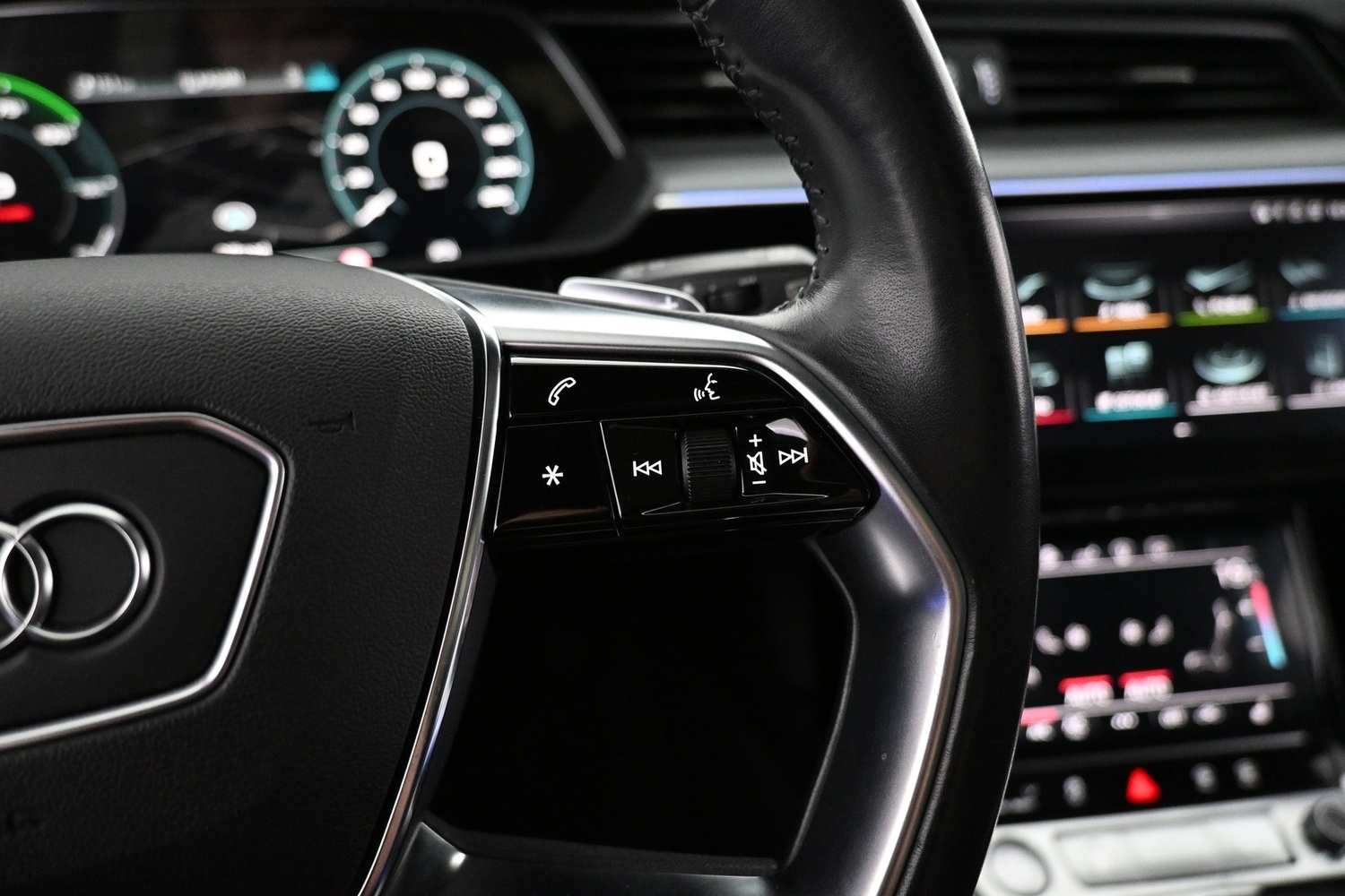 Audi e-tron vaihtoauto
