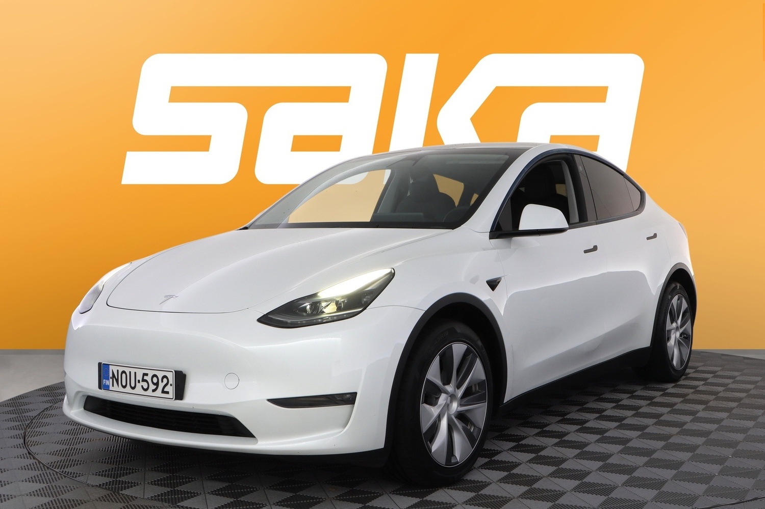 Tesla Model Y vaihtoauto
